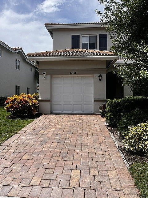 1st image of 1194 Paisley Ct