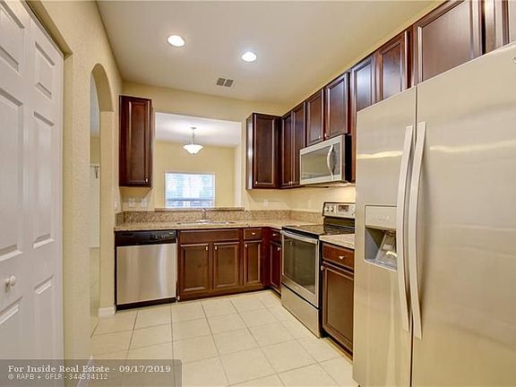 3rd image of 179 Monterey Bay Dr #179
