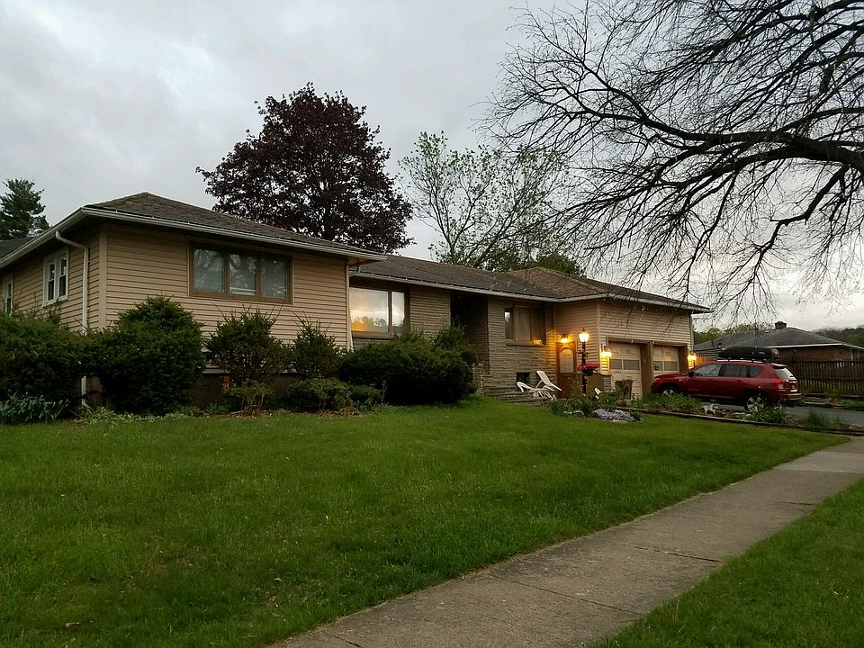 1st image of 1524 Meadowbrook Dr