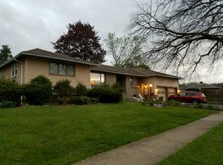 1524 Meadowbrook Dr, Syracuse, NY 13224