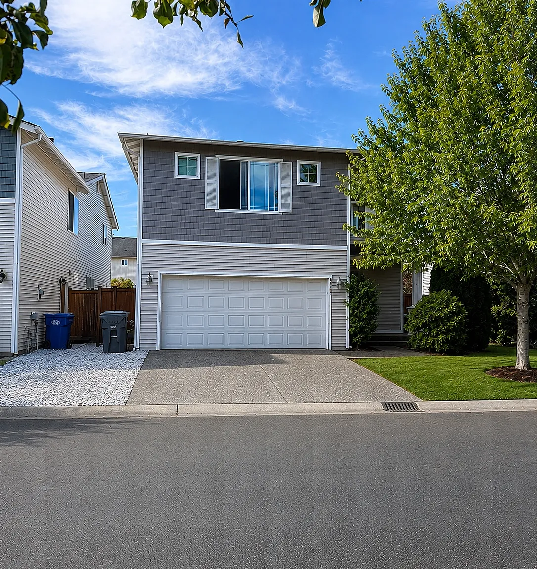 3 bed, 3.5 bath, 2755 sqft, $4,000 — Photo 1