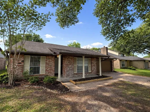 11915 Fallbrook Dr, Houston, TX 77065