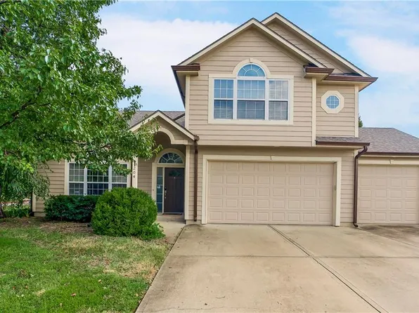 204 Thomas Cir, Louisburg, KS 66053