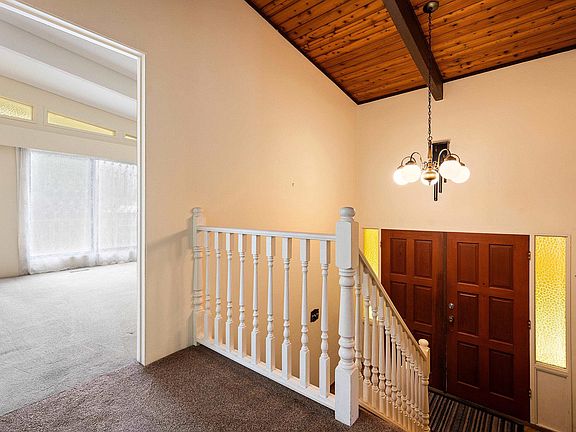 5th image of 650 Mountain View Rd