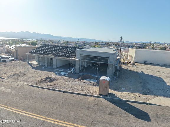 4th image of 2537 Everglades Dr