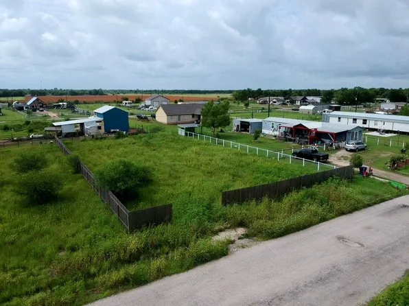 1063 Fm 2919 Rd, Beasley, TX 77417