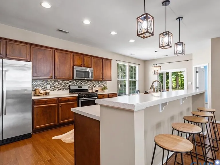 7319 Vicenzo Dr — Photo 6