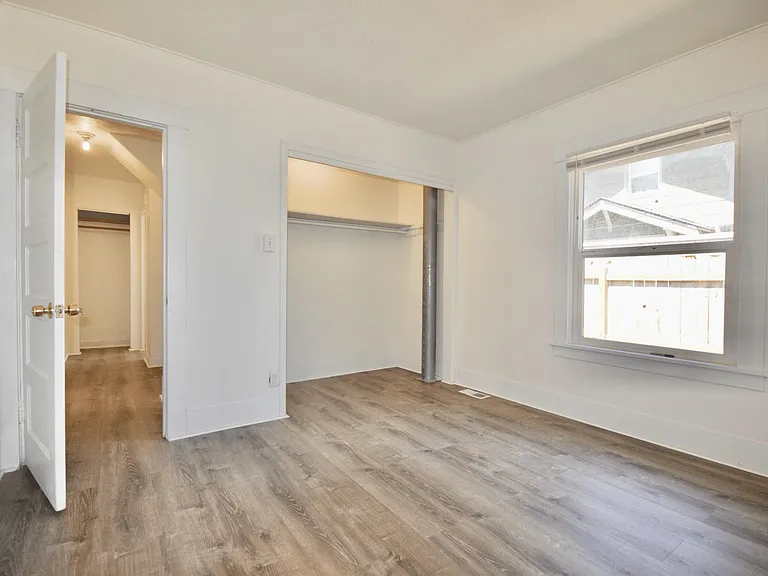 5841 NE 18th Ave — Photo 38