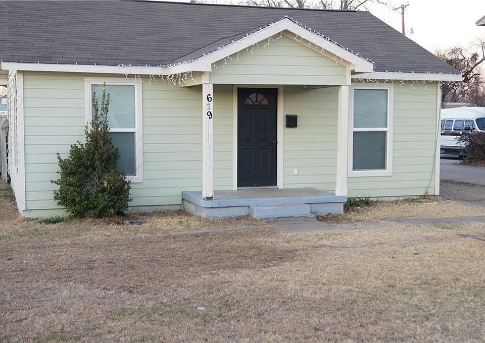 1st image of 619 W Avenue G
