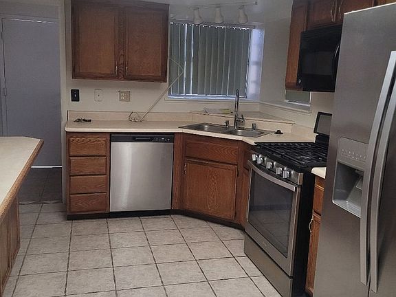 4th image of 3878 Tatiana St
