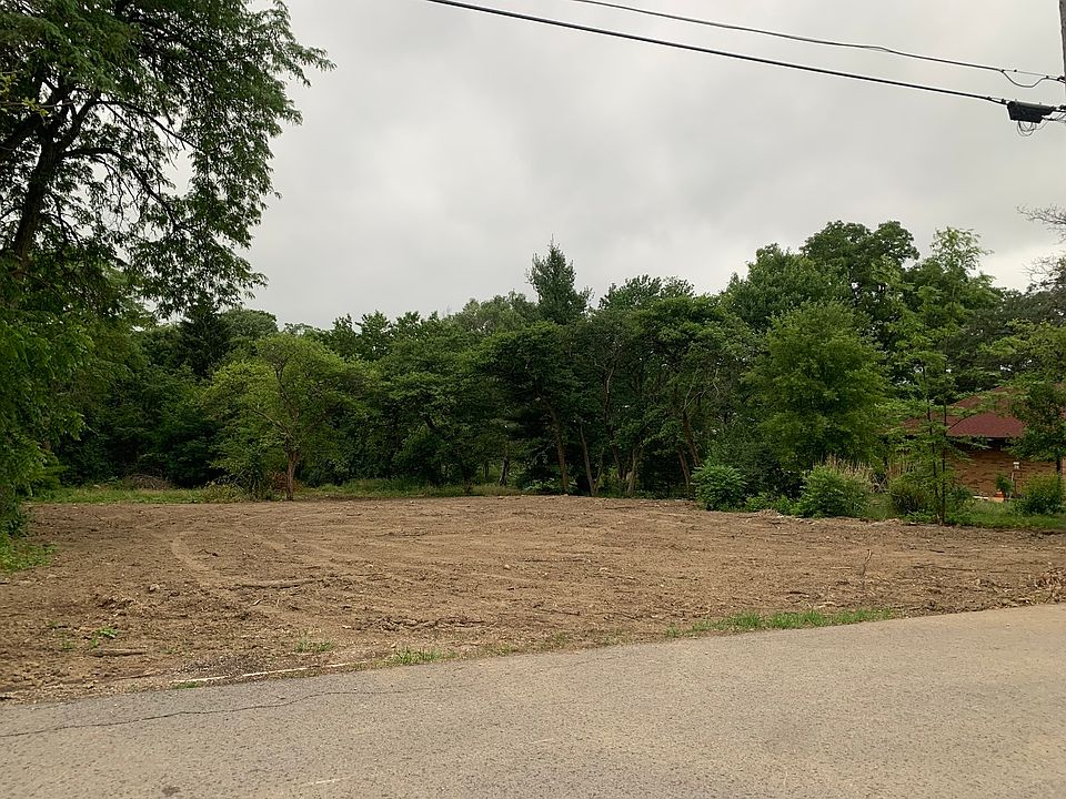 2nd image of 1513 Lantern Ln