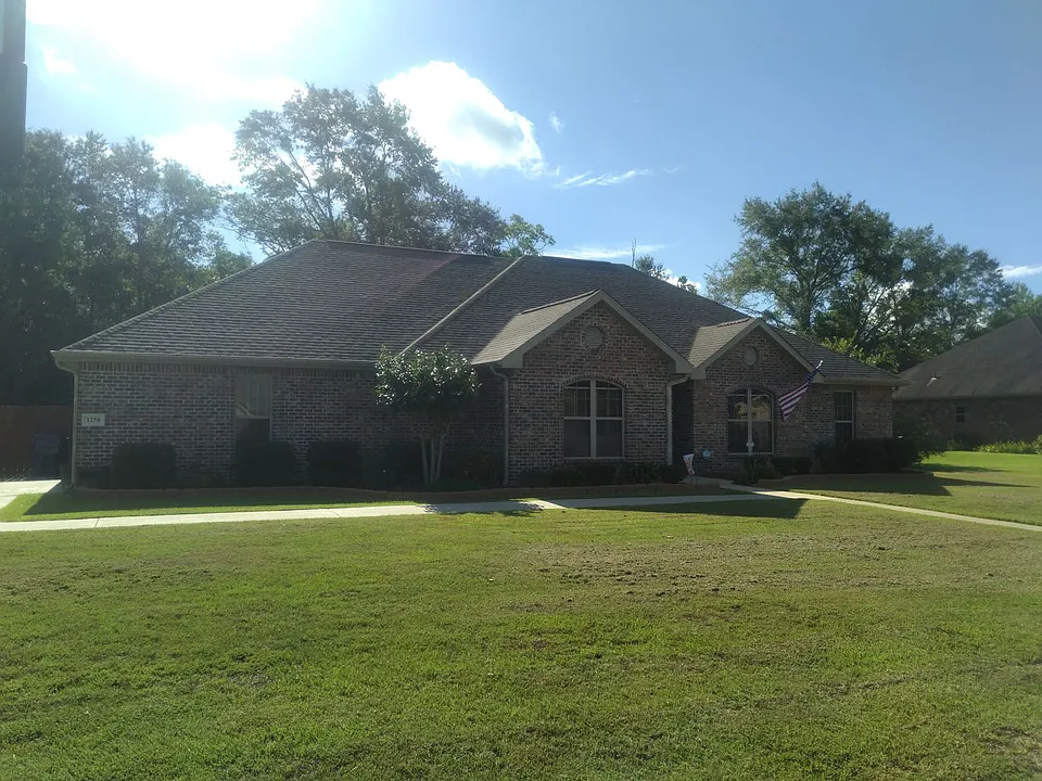 1258 Harmony Ln