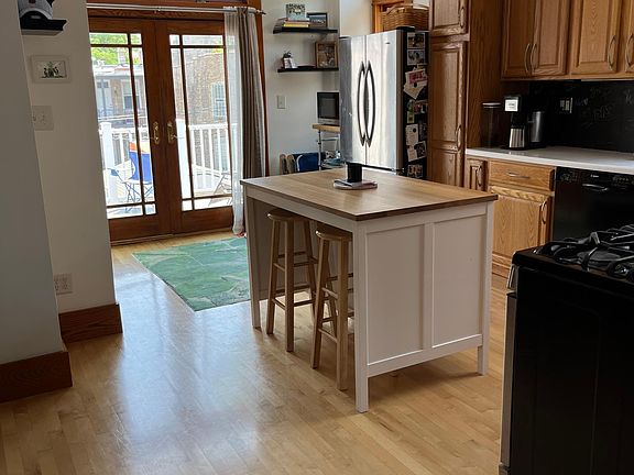 5th image of 2707 N Richmond St #3