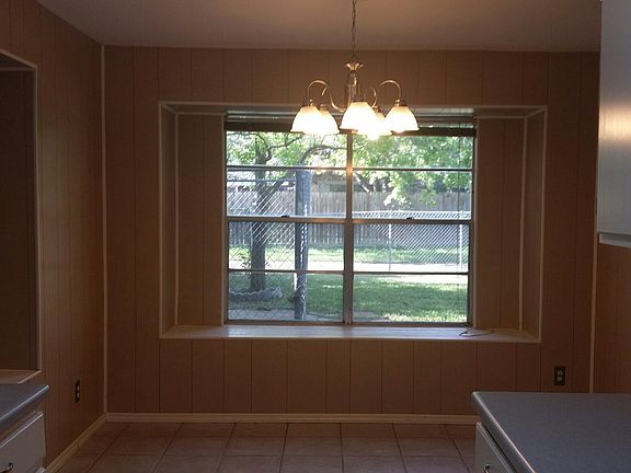 4th image of 2218 W Arbor St