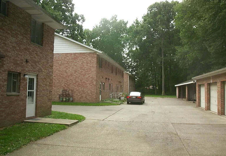 470 Brentwood Ave — Photo 5