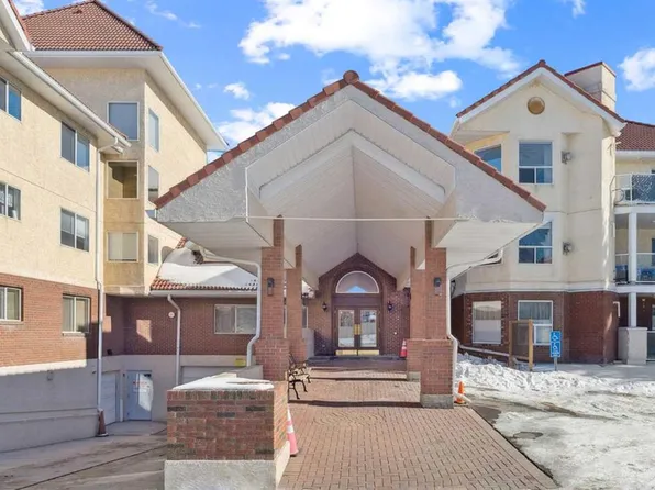1818 W Simcoe Blvd SW #2327, Calgary, AB T3H 3L9