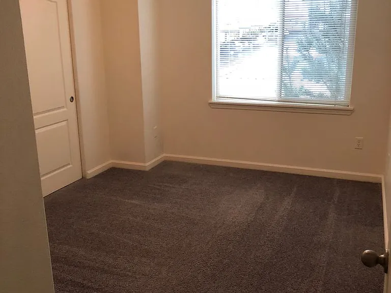 Falcon Ridge Apartments — Photo 67