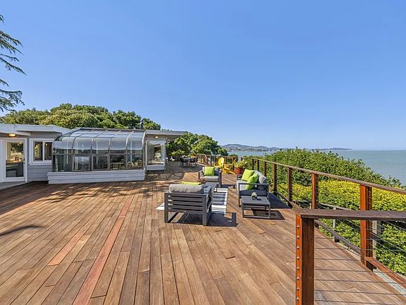 4th image of 4810 Paradise Dr