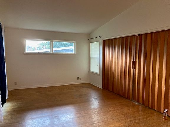 3rd image of 131 Southill Rd