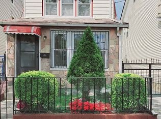 16017 77th Ave, Fresh Meadows, NY 11366