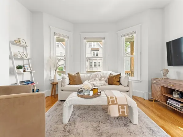 54 Bloomfield St #1, Boston, MA 02124