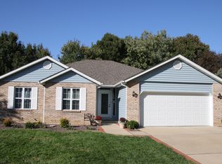 35 Gaslight Ln, Glen Carbon, IL
