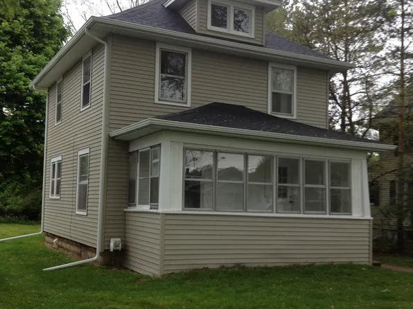 200 E Meadow Heights Ave, Jackson, MI 49203