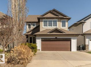 402 Suncrest Rd, Strathcona County, AB T8H0E8