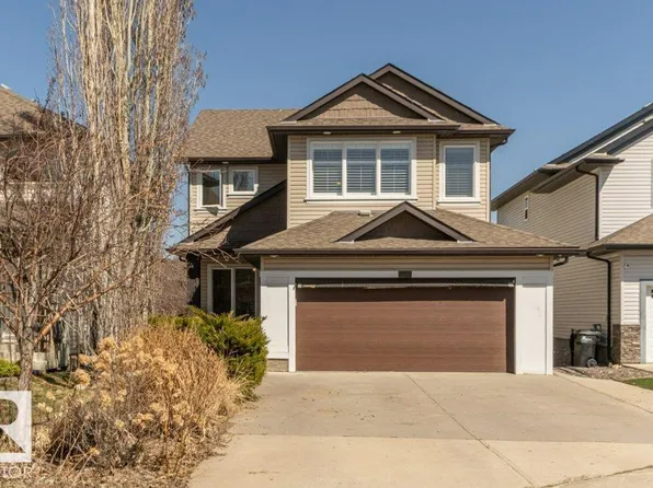 402 Suncrest Rd, Strathcona County, AB T8H 0E8