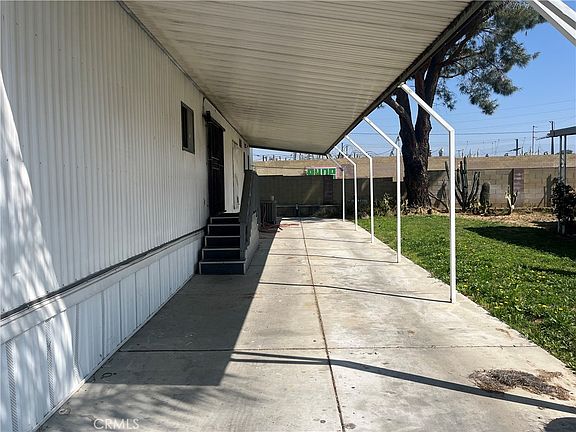 5th image of 2930 W Rialto Ave Space 21