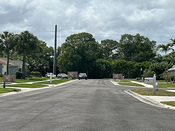 4th image of 5923 Loxahatchee Pines Dr
