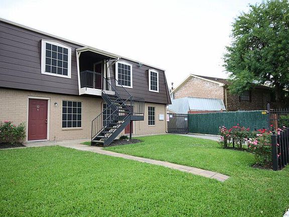 4th image of 5128 Silver Creek Dr APT 2