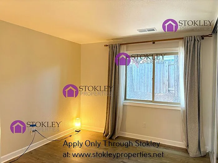 414 Verbena Ct — Photo 9