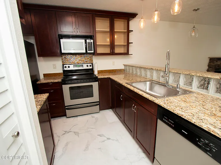 329 E 14th Ave #13 — Photo 10