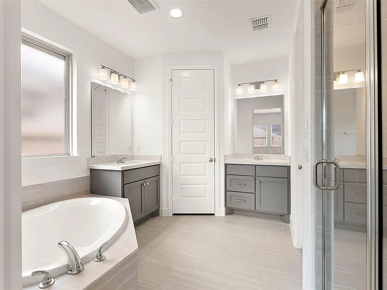 8474 International Falls Dr — Photo 12