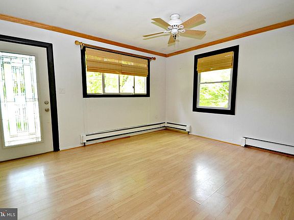 4th image of 17 Berrymans Ln