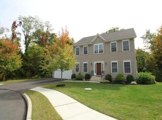 6 Blackstone Ct, Danbury, CT 06811