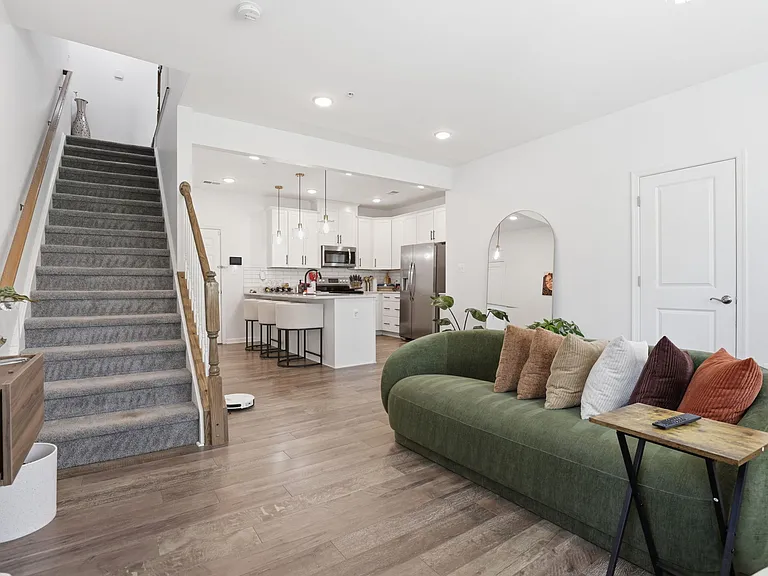 2739 Pinebrook Rd — Photo 15
