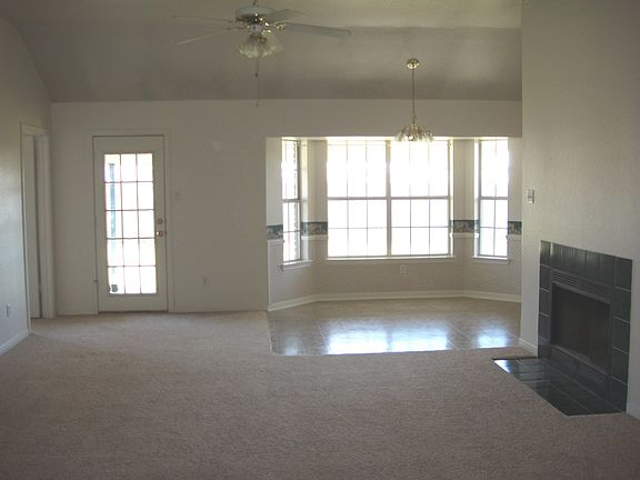 003_Living Room_06242022