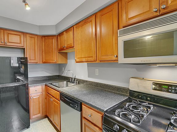 4th image of 5540 5th Ave APT 18