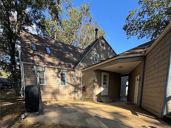4th image of 250 Northlake Dr