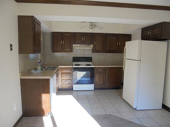 3rd image of 3572 Dinsmore Castle Dr