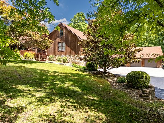 4th image of 435 Hunter Ln