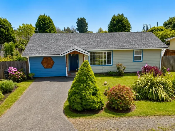 321 Maple St, Brookings, OR 97415