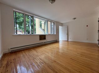 158 Essex St #4, Brooklyn, NY 11208