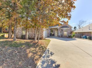 2512 Naples Way, Edmond, OK 73034