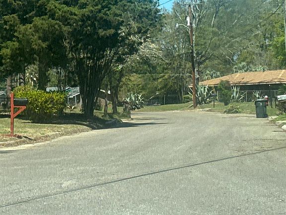 4th image of 611 Mustang Dr