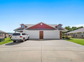 265 E Anabranch Ct, Farmington, AR
