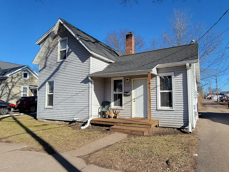 215 8th Ave