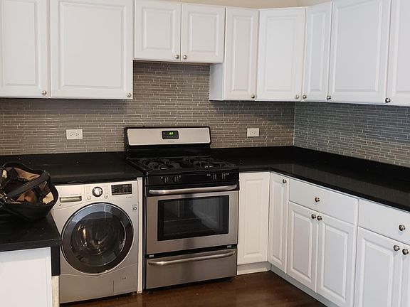 3rd image of 2907 N Mildred Ave #101